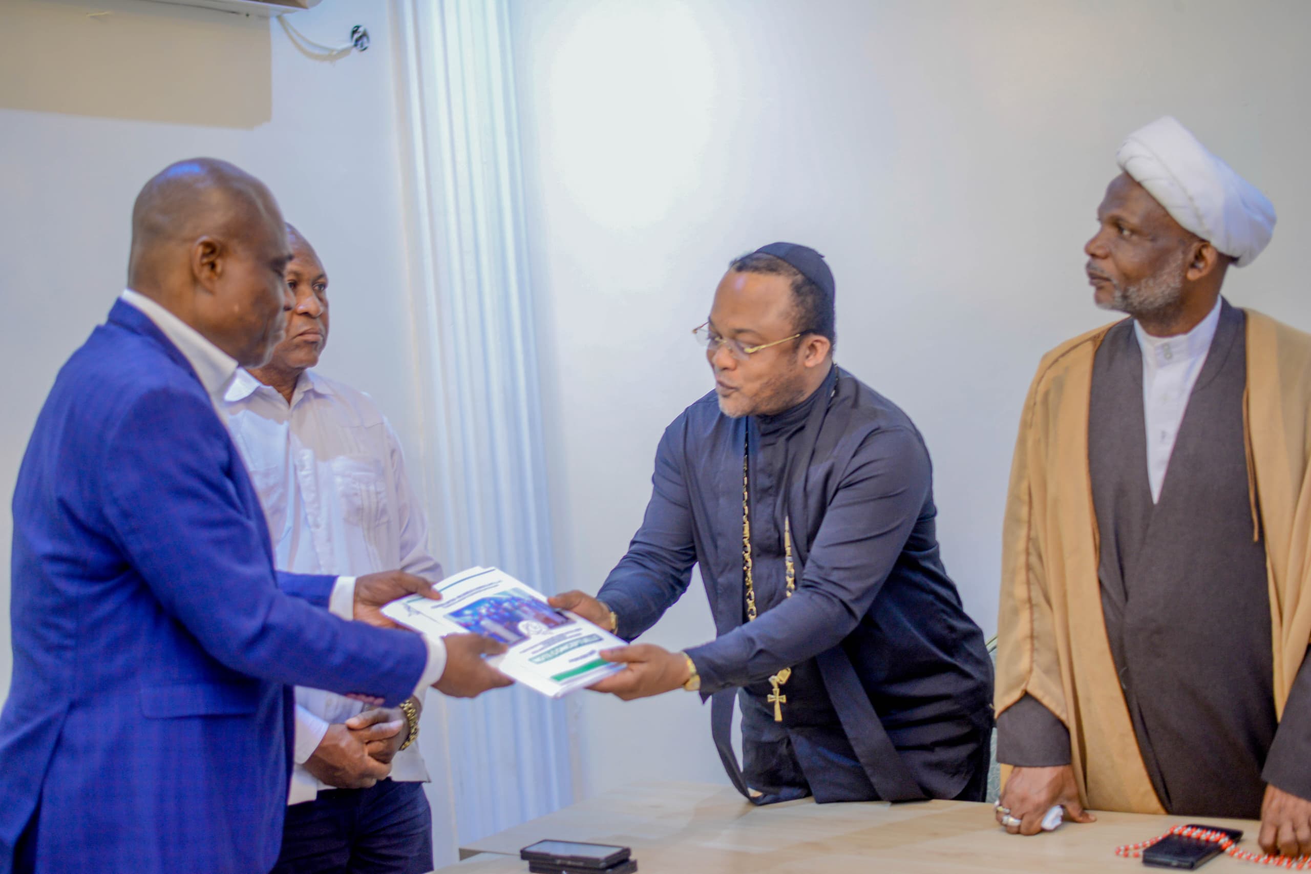 Dodo Kamba lors des consultations sur la Commission Vérité et Réconciliation en RDC.