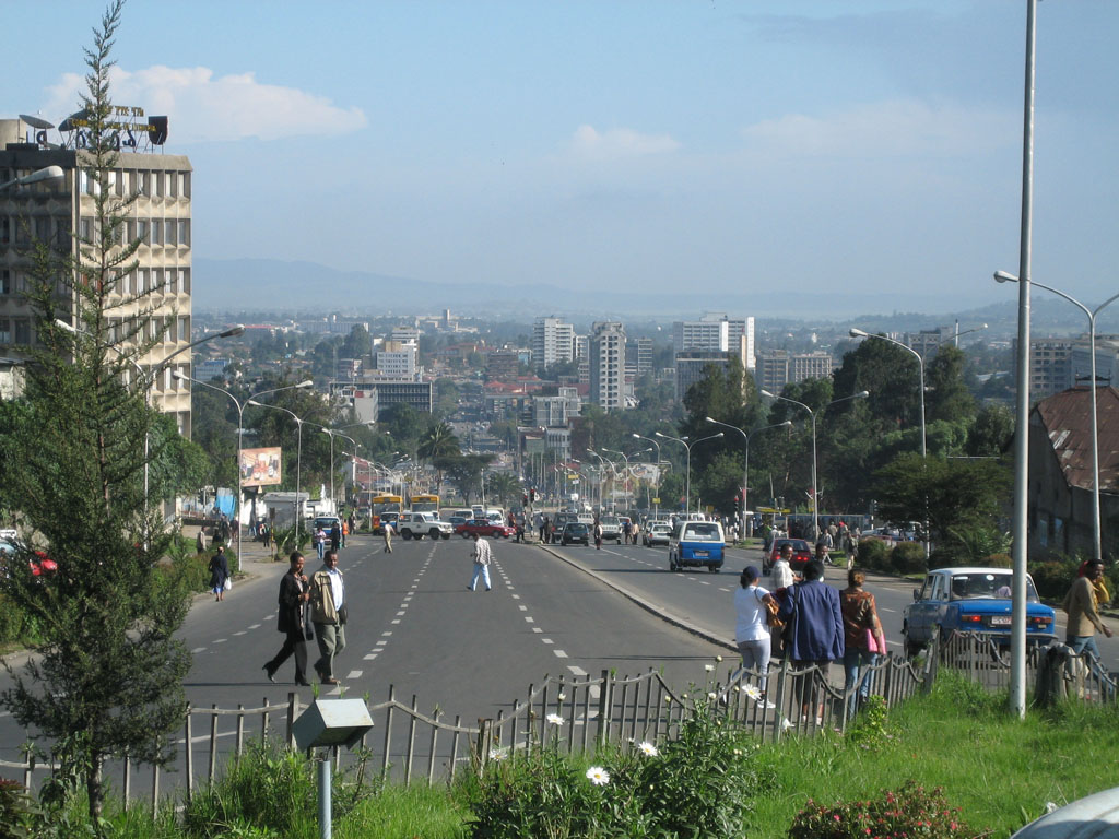 Vue de Churchill Avenue à Addis-Abeba en Éthiopie.